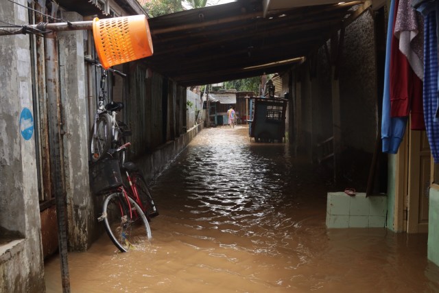 Banjir di kota Jakarta. (Foto: Fanny Kusumawardhani/kumparan)