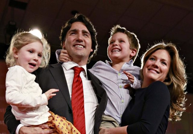 Justin Trudeau dan keluarganya (Foto: Blair Gable/Reuters)