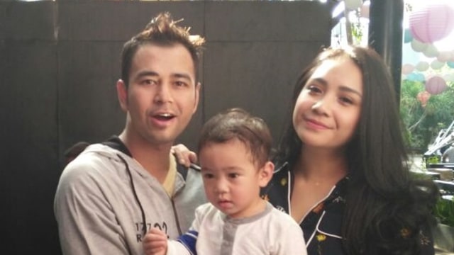 Raffi Ahmad dan keluarga. (Foto: Munady)