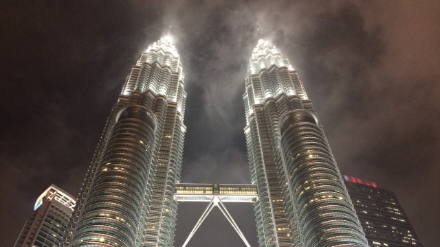 Menara Kembar Petronas di Kuala Lumpur Foto: Anggi Kusumadewi/kumparan