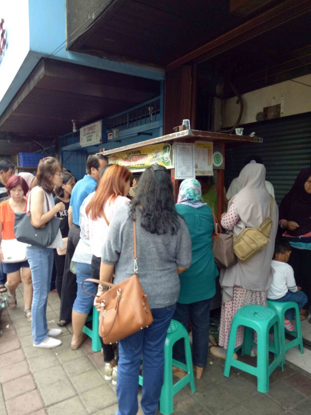 Ngebir Halal di China Town Bogor (1)