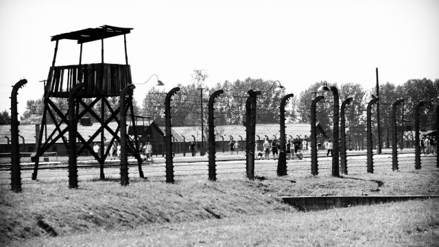 Ilustrasi kamp konsentrasi Nazi. Foto: Samueles
