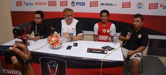 Konferensi pers pelatih dan pemain PSM. (Foto: Ofisial Piala Presiden 2017)