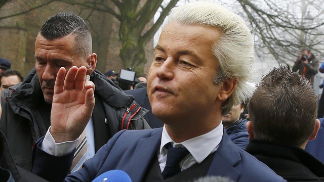 Geert Wilders saat kampanye di Rotterdam. (Foto: REUTERS/Michael Kooren)