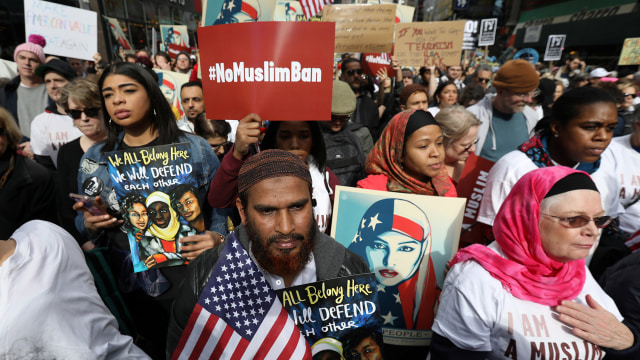 Kepadatan massa aksi "I am a Muslim Too". (Foto: REUTERS/Carlo Allegri)