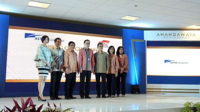 Topping off Menara Astra dan Anandamaya Residences (Foto: Novan Nurul/kumparan)