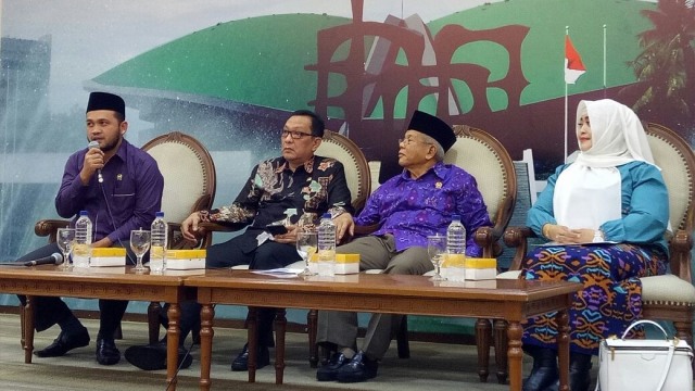 Anggota DPD DKI mendesak Ahok untuk diberhentikan. (Foto: Fahrian Saleh/kumparan)