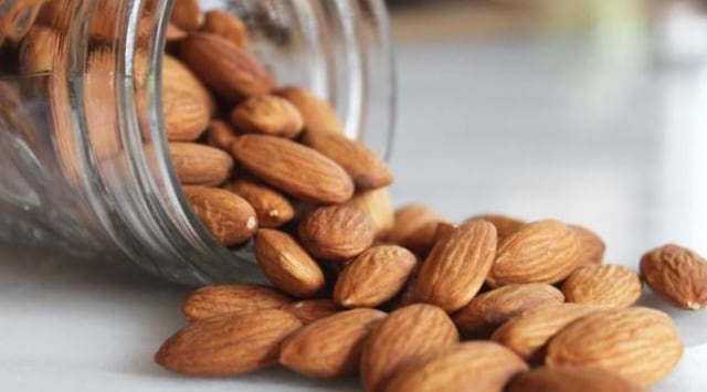 Kacang almond bagus dikonsumsi setelah berlari (Foto: Thinkstock)