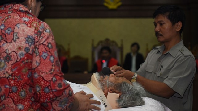 Bambang W. Soeharto ketika sidang tahun 2015. (Foto:  ANTARA/Hafidz Mubarak A)