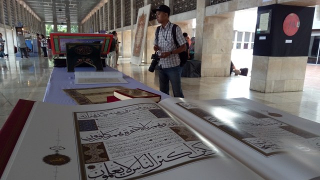 Suasana Pameran di Milad Istiqlal ke 39 (Foto: Kevin Kurnianto/kumparan )