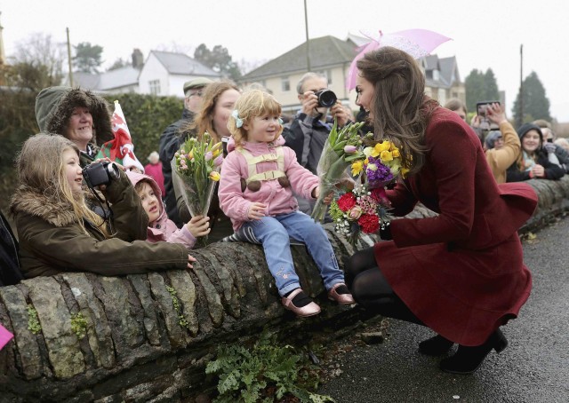 Kate Middleton bersama anak-anak. (Foto: Chris Jackson/Reuters)