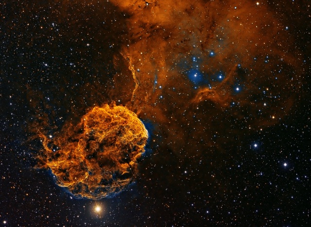 Sisa-sisa Supernova (Foto: Patrick Gilliland)