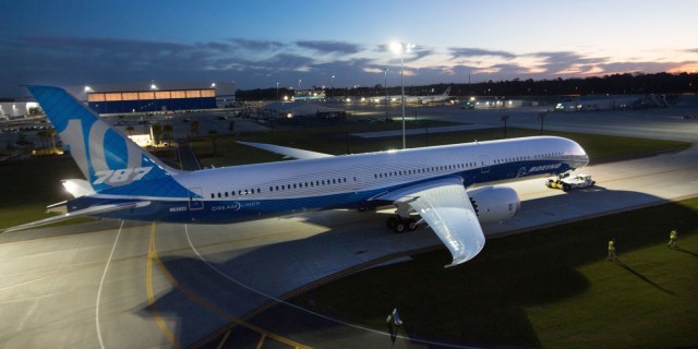 Pesawat Boeing 787-10 Dreamliner (Foto: Boeing)
