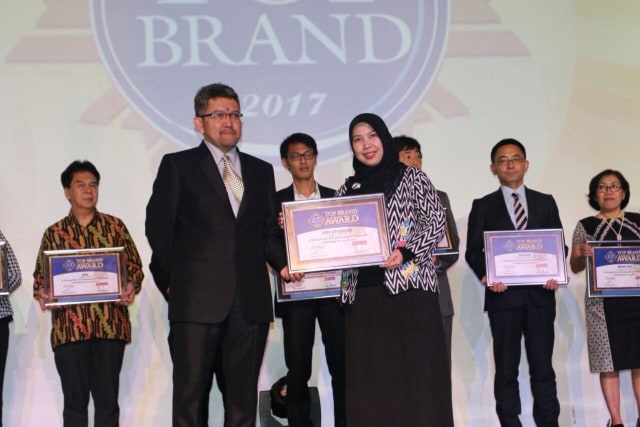 BNI Syariah Raih Top Brand Award 2017 (Foto: Dok. BNI Syariah )