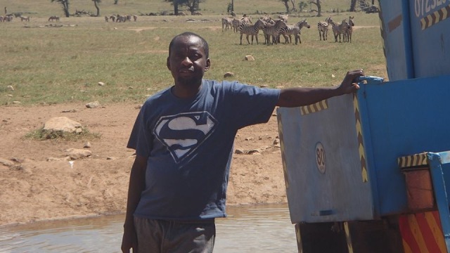 Patrick Kilonzo Mwalua dan truk miliknya. (Foto: Dok Pribadi: Patrick Kilonzo Mwalua)