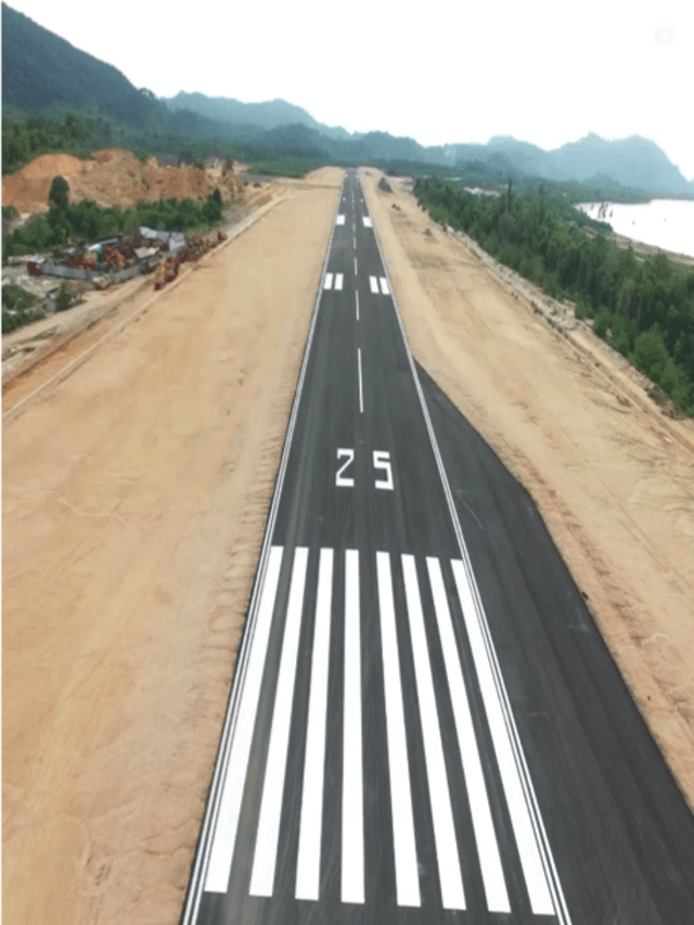 Landasan pacu Bandara Letung Anambas. (Foto: Dok. Ditjen Hubud)