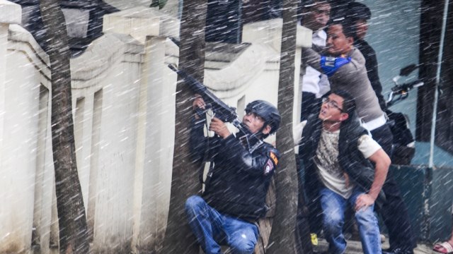 Penangkapan Terduga Teroris Bom Bandung  (Foto: Novrian Arbi/Antara)