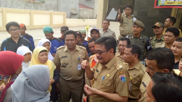 Wagub Djarot saat mengunjungi SDN 20 Utan Kayu. (Foto: Aria Pradana/kumparan)
