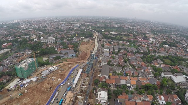 Ornamen Betawi di Jalan Layang Ciledug-Tendean (Foto: Aditia Noviansyah/kumparan)