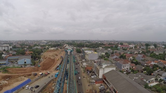 Jalan Layang khusus TransJ koridor 13. (Foto: Aditia Noviansyah/kumparan)