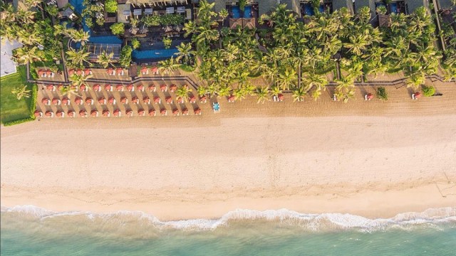 Pantai di Hotel St Regis Nusa Dua Bali (Foto: Instragam @stregisbali)