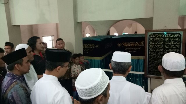 Anies di Masjid Makam Kramat Kampung Bandan. (Foto: Johanes Hutabarat/kumparan)