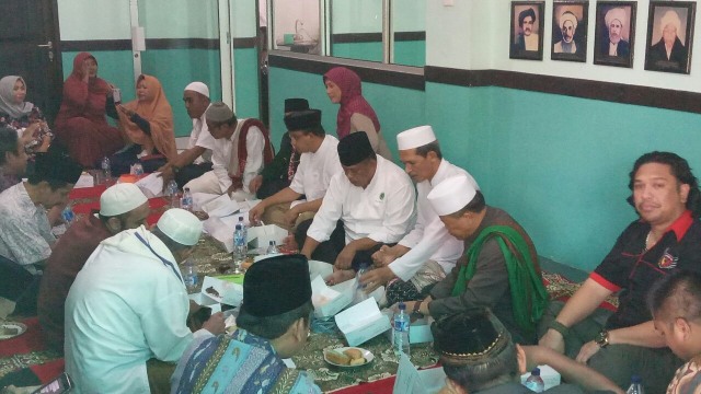 Anies di Masjid Makam Kramat Kampung Bandan. (Foto: Johanes Hutabarat/kumparan)