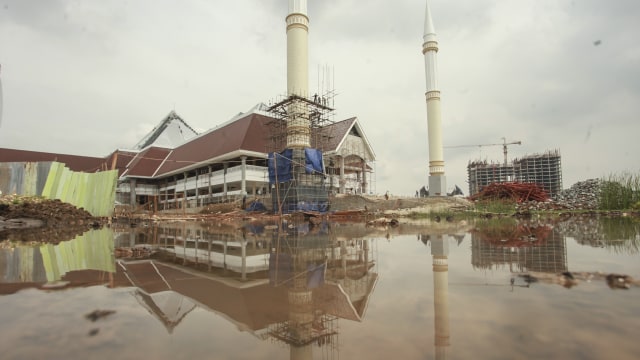 Masjid Raya Jakarta di Daan Mogot (Foto: Muhammad Adimaja/ANTARA)