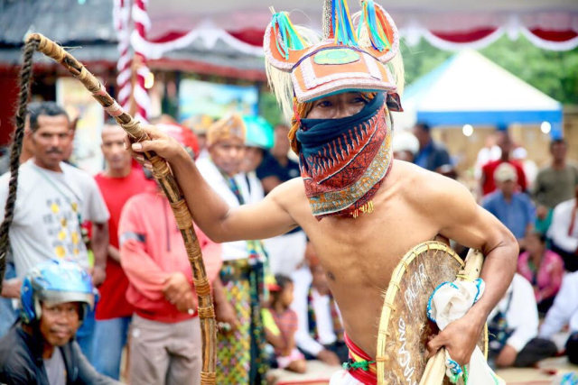 Tari Caci Labuan Bajo (Foto: Thinkstock)