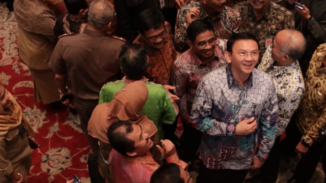 Ahok, Sumarsono dan Djarot di Balai Agung. (Foto: Fanny Kusumawardhani/kumparan)