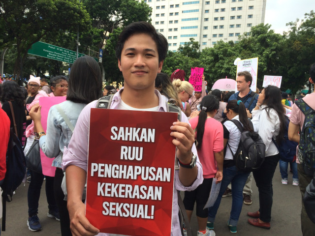 Turun langsung bersama perempuan. (Foto: Sattwika Duhita/kumparan)