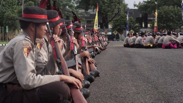 Latihan siswa di Sekolah Polwan (Foto: Kevin Putra/kumparan)