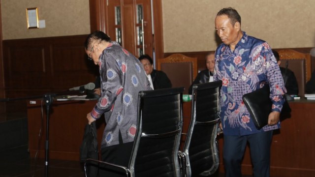 Irman dan Sugiharto sidang e-KTP (Foto: Fanny Kusumawardhani/kumparan)