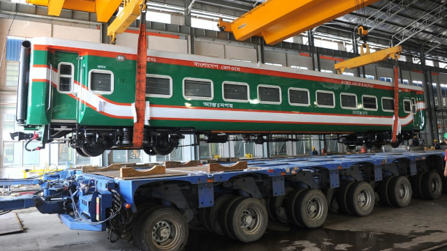 Gerbang kereta siap di kirim ke Bangladesh (Foto: Dokumentasi PT INKA)