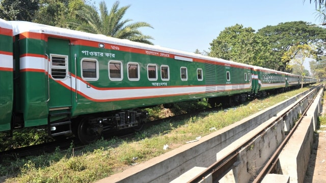 Kereta buatan Madiun siap dikirim ke Bangladesh (Foto: Dokumentasi PT INKA)