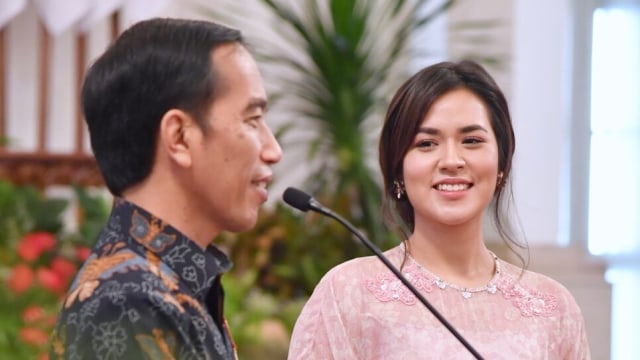 Jokowi bersama Raisa di acara hari musik nasional. (Foto: Biro Pers Istana)