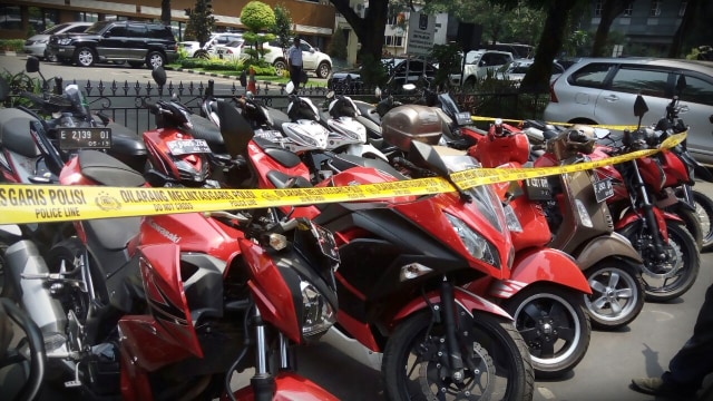 Barang bukti motor kasus Pandawa Group. (Foto: Aldis Tannos/kumparan)