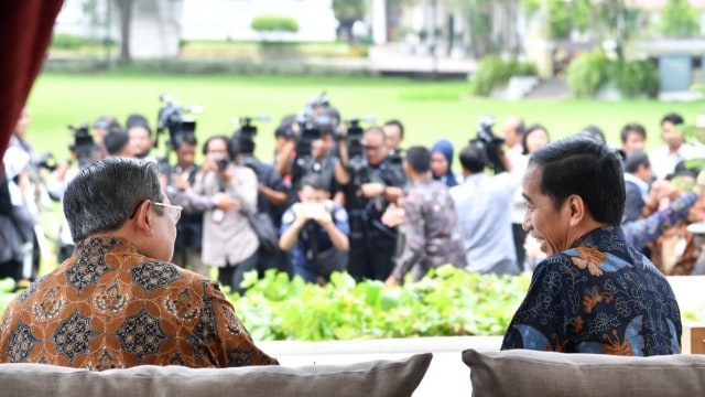 Jokowi dan SBY di istana. (Foto: Biro pers istana)
