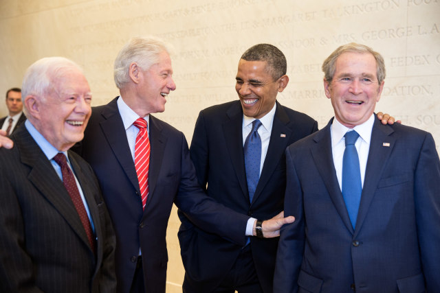 George Bush, Carter, Bill Clinton, & Obama. (Foto: Dok. Simple Wikipedia)