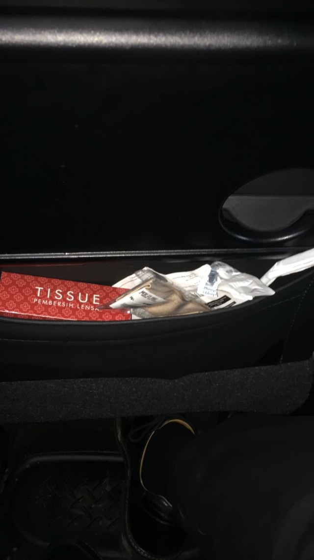 Tissue di dalam isi mobil Ahok (Foto: Basuki Tjahaja Purnama)