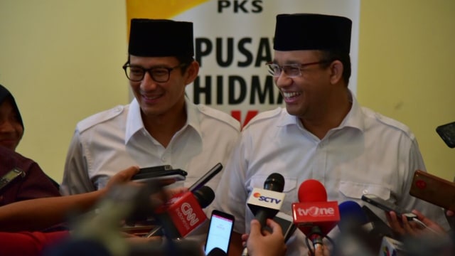 Anies Baswedan dan Sandiaga Uno (Foto: Twitter/@aniesbaswedan)