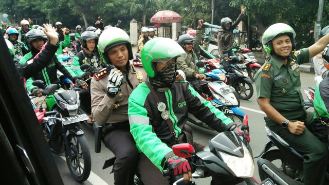 Kampanye damai sopir gojek dan angkot. (Foto: Dokumen Polresta Tangerang)