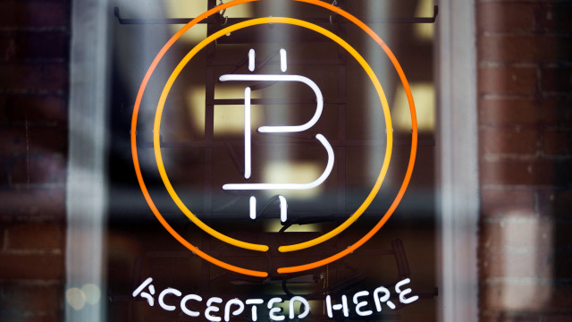 Sebuah toko di AS terima metode bayar Bitcoin. (Foto: REUTERS/Mark Blinch)
