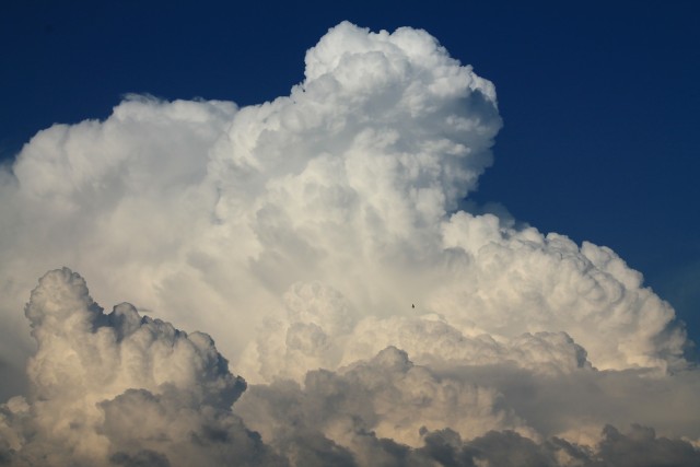 Ilustrasi cuaca langit berawan. (Foto: Pixabay)
