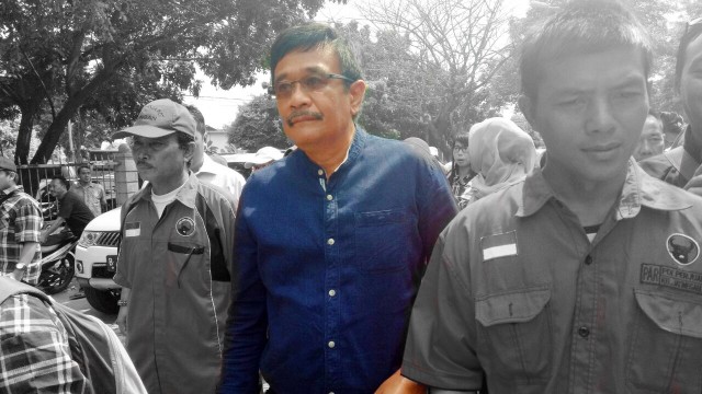 Djarot di Pasar Ayam Pulo Gadung. (Foto: Nadia Jovita Riso/kumparan)