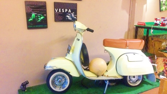 Vespa menjadi ikon The Scooter Cafe Indonesia. (Foto: Sari Kusuma Dewi/kumparan)