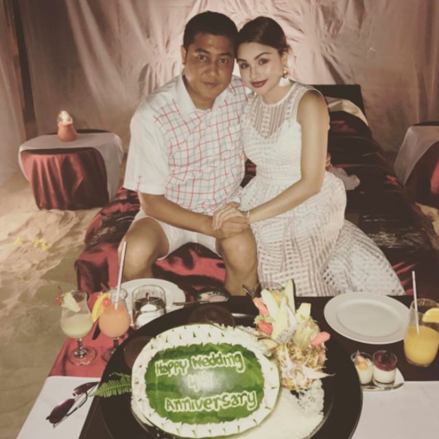 Rafly dan Nourah merayakan ultah pernikahan ke-4 (Foto: Instagram @nourahsheivirah)