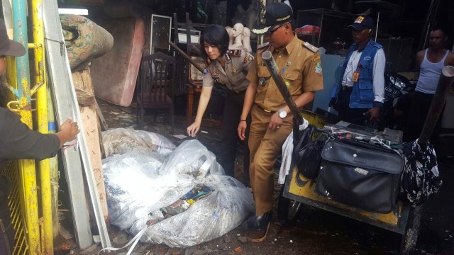 Polresta Bekasi amankan pemulung (Foto: Dok. Polresta Bekasi)