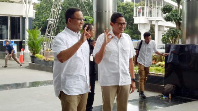 Anies-Sandi ke kpk laporkan LHKPN. (Foto: Aprilandika Pratama/kumparan)