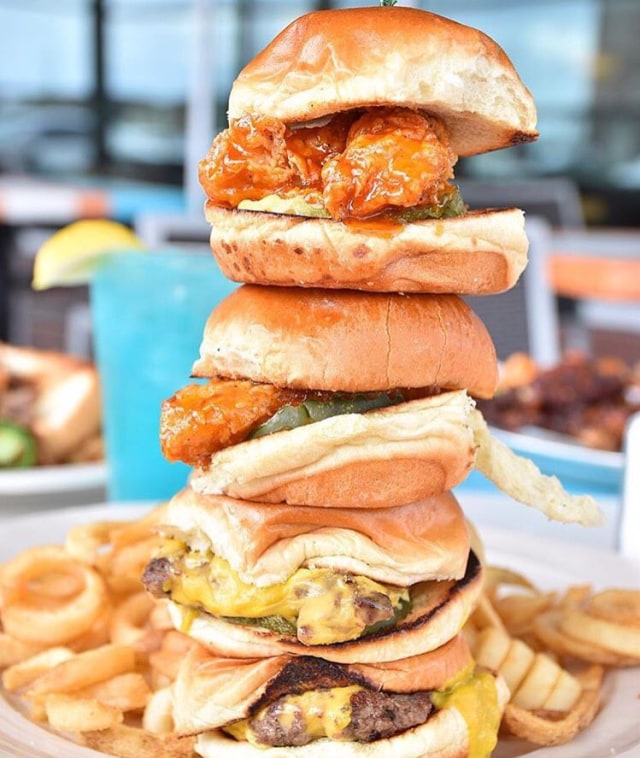 Menu makanan di Hooters (Foto: twitter/@hooters)